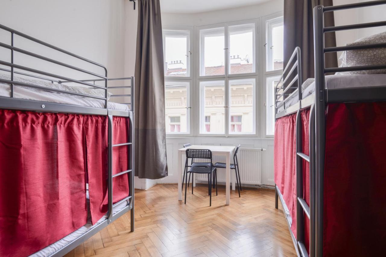 Globe Hostel Prague Adults Only 외부 사진
