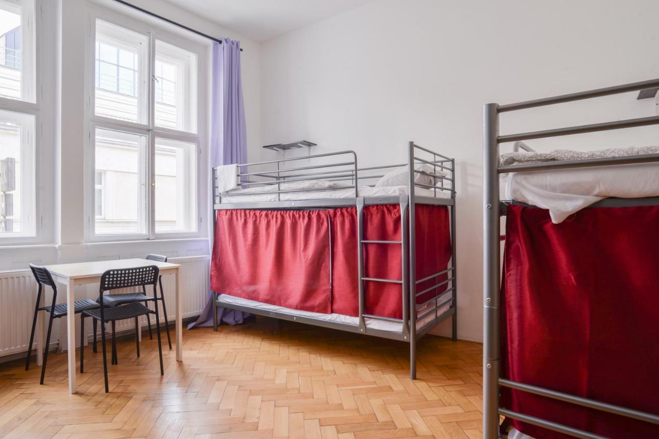 Globe Hostel Prague Adults Only 외부 사진