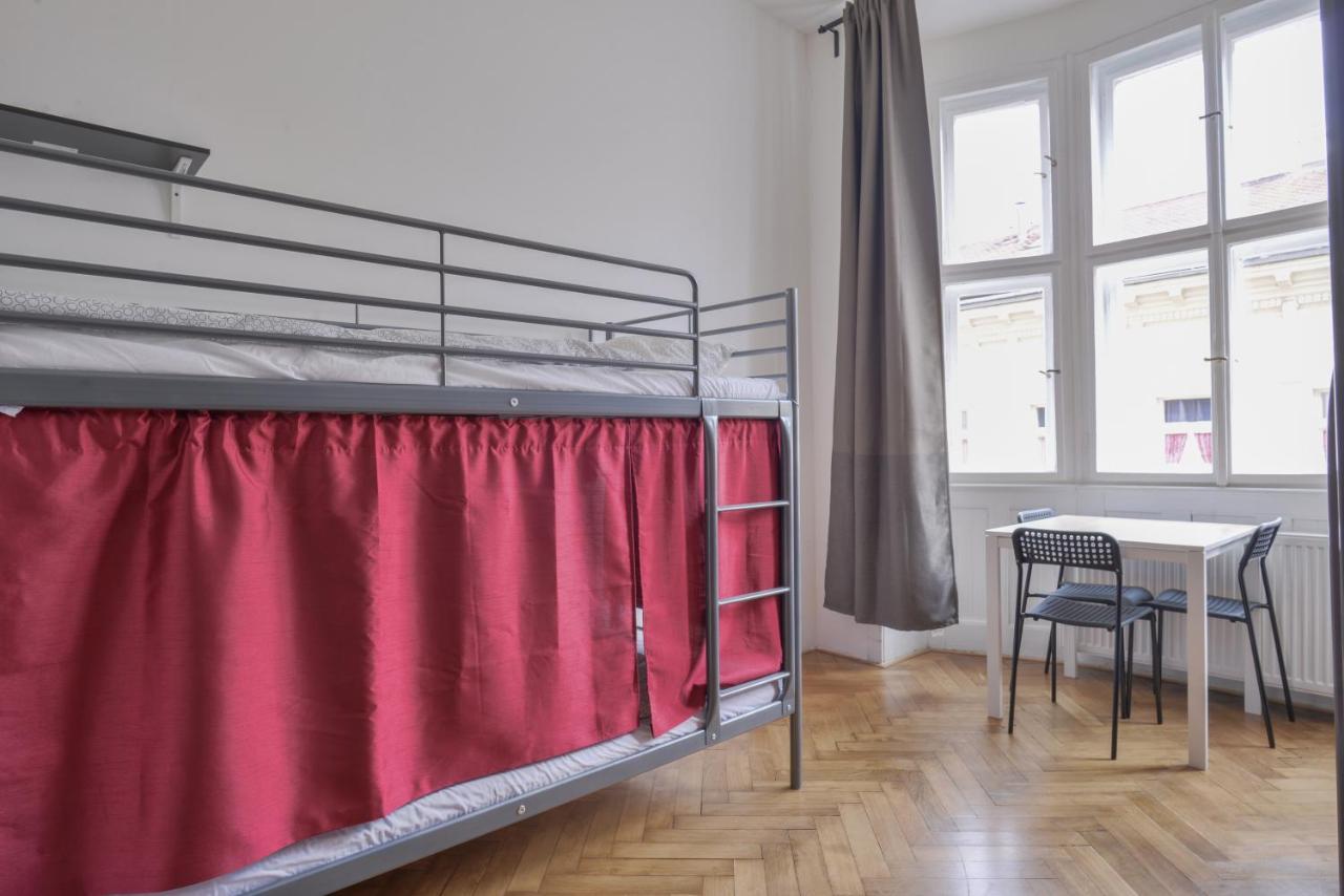 Globe Hostel Prague Adults Only 외부 사진