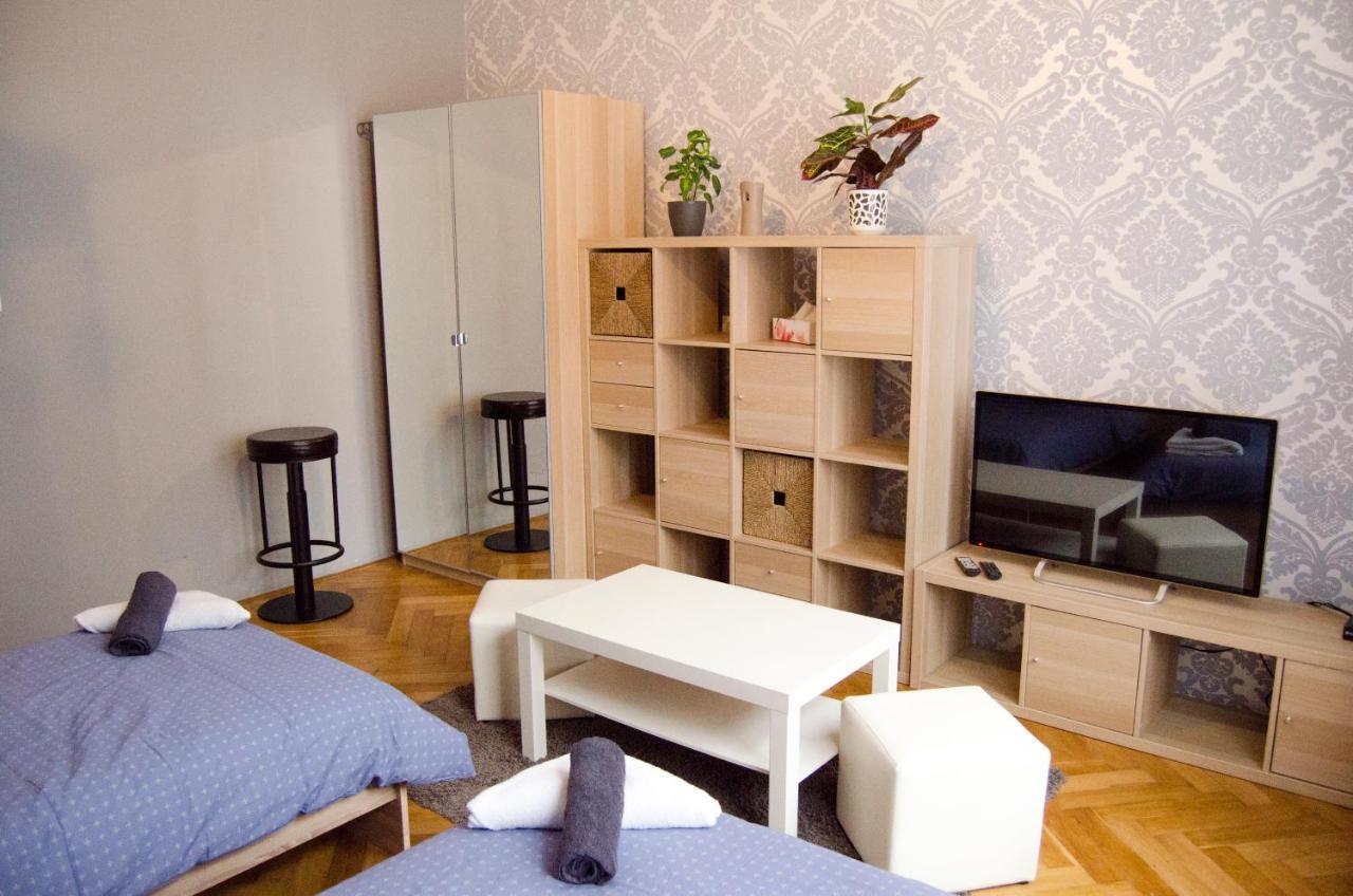 Globe Hostel Prague Adults Only 외부 사진
