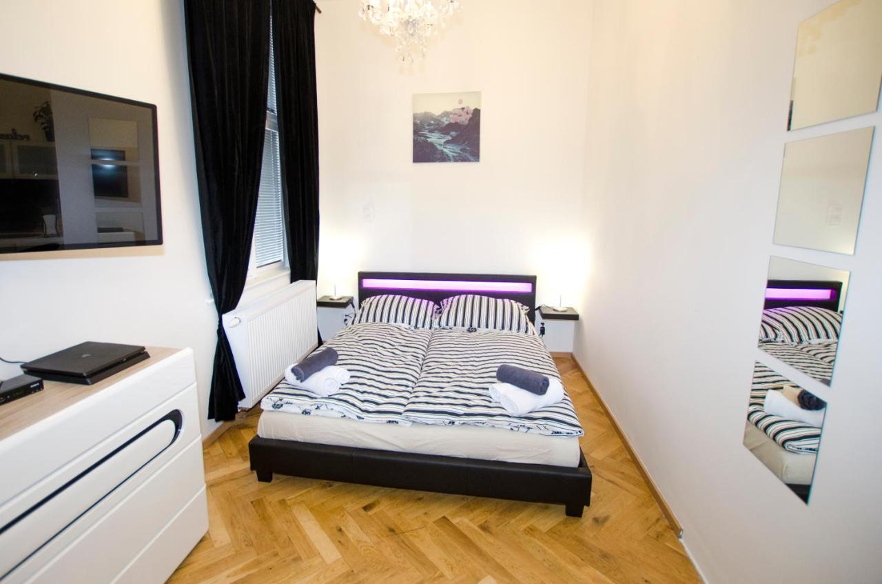 Globe Hostel Prague Adults Only 외부 사진